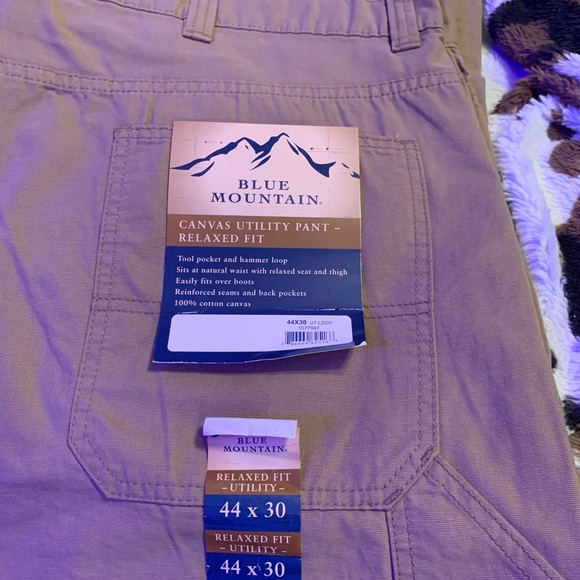 Men's Classic Brown Cargo Pants - Picture 3 of 3